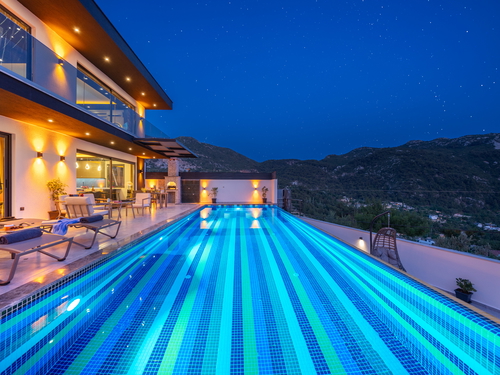  gece  -  Kasım
  | Kalkan İslamlar Lüks Villa (4 Kişilik, Deniz Manzaralı, Sinema Odalı, Çocuk Havuzlu)